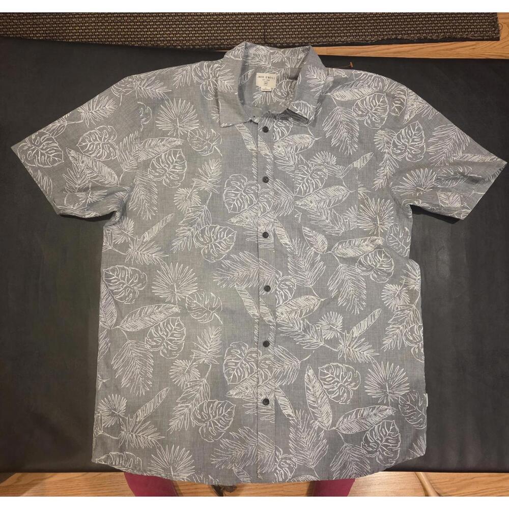 Jack O'Neill large Men's Tradewinds Short Sleeve Shirt.